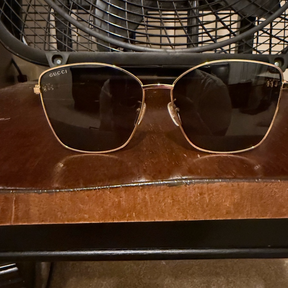 Gucci Black and Gold Square Sunglasses